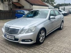 Silber Gebraucht 2009 Mercedes E250 Limousine | 6.900 € (Guter Preis)