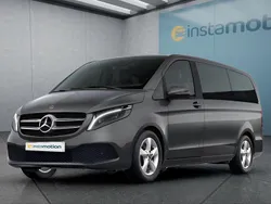 Grau Gebraucht 2021 Mercedes V220 Van / Kleinbus | 47.449 € (Etwas zu teuer)