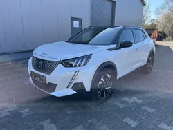 Weiß Gebraucht 2021 Peugeot e-2008 GTi SUV | 19.490 € (Etwas zu teuer)