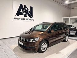 Braun Gebraucht 2015 VW Touran Van / Kleinbus | 15.480 € (Etwas zu teuer)