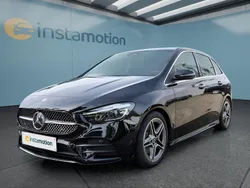 Schwarz Gebraucht 2023 Mercedes B220 Van / Kleinbus | 40.549 € (Teuer)