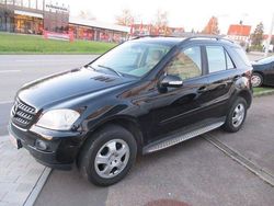 Schwarz Gebraucht 2007 Mercedes ML280 SUV | 3.950 € (Superpreis)