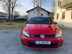 Rot Gebraucht 2014 VW Golf VII GTD Kleinwagen | 10.600 € (Fairer Preis)