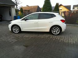 "candy" weiss Gebraucht 2021 Seat Ibiza FR Kleinwagen | 13.500 € (Fairer Preis)