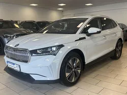 Weiß moonweiss metallic Gebraucht 2024 Skoda Enyaq iV Loft SUV | 41.000 € (Superpreis)