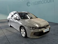 Grau Gebraucht 2024 VW Golf VIII Life Kombi | 31.100 € (Etwas zu teuer)