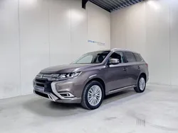 Braun Gebraucht 2020 Mitsubishi Outlander P-HEV Limousine | 26.990 € (Teuer)