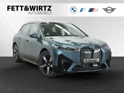 Blau Gebraucht 2024 BMW iX Sport Line SUV | 57.555 € (Guter Preis)