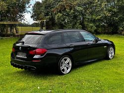 Schwarz Gebraucht 2016 BMW M550 M Sport Limousine | 25.500 € (Fairer Preis)