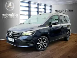 Cavansitblau Gebraucht 2023 Mercedes EQT200 Van / Kleinbus | 39.990 €