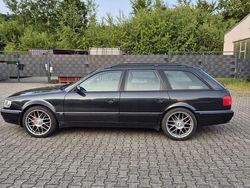 Schwarz Gebraucht 1993 Audi V8 Limousine | 11.499 €