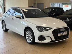 Weiß Gebraucht 2024 Audi A3 Sport Limousine | 26.900 € (Guter Preis)