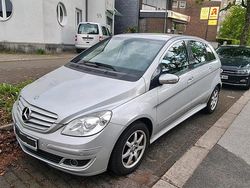 Silber Gebraucht 2007 Mercedes B200 Van / Kleinbus | 6.250 € (Fairer Preis)