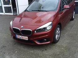 Red metallic Gebraucht 2018 BMW 218 Gran Tourer Advantage Van / Kleinbus | 17.990 € (Fairer Preis)