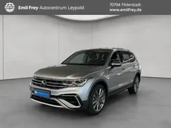 Weiß Gebraucht 2024 VW Tiguan Allspace Elegance SUV | 52.890 €