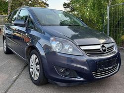 Metro blue/metro Gebraucht 2010 Opel Zafira Edition Van / Kleinbus | 6.590 € (Teuer)
