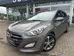 Braun Gebraucht 2015 Hyundai i30 Kombi | 7.690 € (Etwas zu teuer)