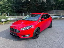Rot Gebraucht 2018 Ford Focus Titanium Limousine | 8.990 € (Superpreis)
