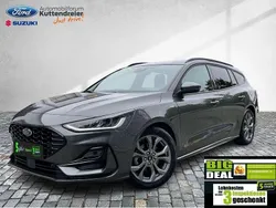 Magneticgrau (metallic) Gebraucht 2024 Ford Focus ST-Line Kombi | 22.280 € (Superpreis)