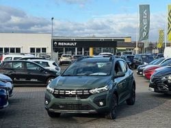 Andere farbe Gebraucht 2022 Dacia Sandero Expression Kleinwagen | 18.990 € (Teuer)