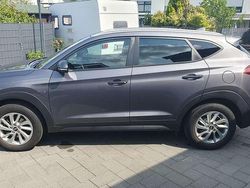 Grau Gebraucht 2016 Hyundai Tucson GLS SUV | 14.000 € (Fairer Preis)