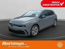 Grau Gebraucht 2024 VW Golf VIII R-line Limousine | 35.998 € (Teuer)