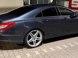 Grau Gebraucht 2011 Mercedes CLS500 AMG line Coupé | 32.000 €