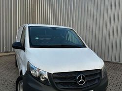 Schwarz Gebraucht 2019 Mercedes Vito Van / Kleinbus | 8.900 €