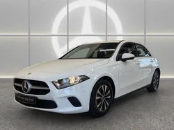 Weiss Gebraucht 2022 Mercedes A180 Limousine | 24.360 € (Guter Preis)