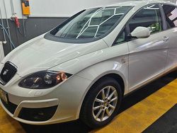 Weiß Gebraucht 2011 Seat Altea Style Van / Kleinbus | 7.999 € (Teuer)