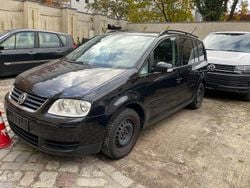 Schwarz Gebraucht 2004 VW Touran Van / Kleinbus | 699 € (Superpreis)