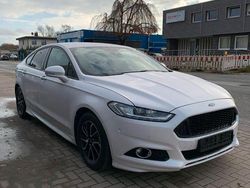 Weiß Gebraucht 2017 Ford Mondeo ST-Line Limousine | 15.300 € (Fairer Preis)