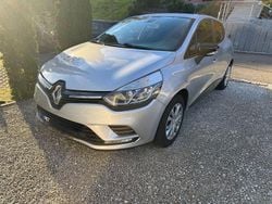Silber Gebraucht 2020 Renault Clio V Intens Kleinwagen | 10.350 € (Guter Preis)