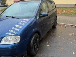Blau Gebraucht 2004 VW Touran Van / Kleinbus | 1.300 € (Guter Preis)