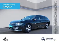 Grenadillschwarz metallic Gebraucht 2024 VW Passat Elegance Kombi | 35.860 € (Etwas zu teuer)