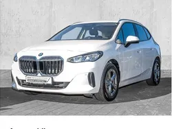 Weiß Gebraucht 2022 BMW 218 Sport Line Kombi | 23.995 € (Fairer Preis)