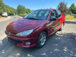 Rot Gebraucht 2010 Peugeot 206 Limousine | 2.990 € (Fairer Preis)