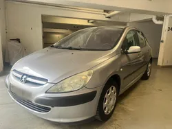 Grau Gebraucht 2003 Peugeot 307 Kleinwagen | 1.300 €