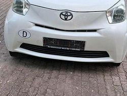 Weiß Gebraucht 2009 Toyota iQ Kleinwagen | 2.800 € (Fairer Preis)