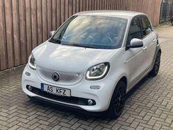 Weiß Gebraucht 2015 Smart ForFour Passion Kleinwagen | 7.490 € (Fairer Preis)