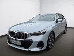Grau Gebraucht 2024 BMW 520 M Sport Limousine | 48.450 € (Guter Preis)