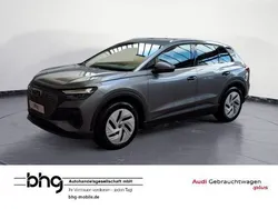 Grau Gebraucht 2022 Audi Q4 e-tron Basis SUV | 28.460 € (Superpreis)