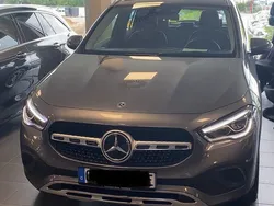 Grau Gebraucht 2021 Mercedes GLA250 Progressive SUV | 28.250 € (Guter Preis)