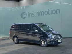 Schwarz Gebraucht 2022 Mercedes Vito Van / Kleinbus | 49.750 € (Teuer)