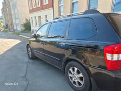 Schwarz Gebraucht 2006 Kia Carnival Van / Kleinbus | 4.500 € (Fairer Preis)