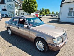Gebraucht 1993 Mercedes 200 Limousine | 10.000 €