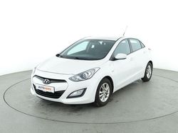 Weiß Gebraucht 2015 Hyundai i30 Edition Limousine | 9.790 € (Etwas zu teuer)