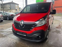Rot Gebraucht 2017 Renault Trafic Komfort Van | 5.990 € (Superpreis)
