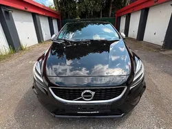 Schwarz Gebraucht 2018 Volvo V40 R-Design Kombi | 14.300 € (Guter Preis)