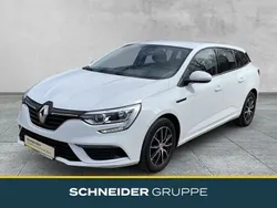 Weiß Gebraucht 2016 Renault Mégane IV Life Limousine | 10.390 € (Teuer)